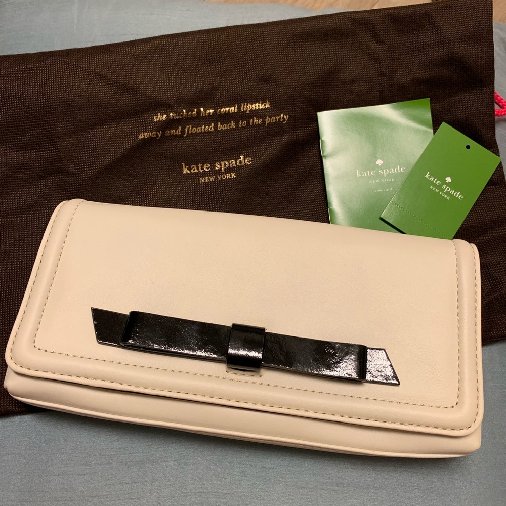 Beautiful Leather Kate Spade Clutch NWT ♠️
